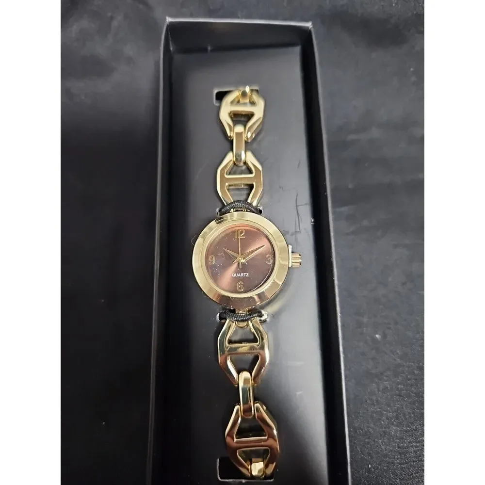 AVON LINKED WATCH GOLDTONE Linked Bracelet Goldtone 7 3/4
